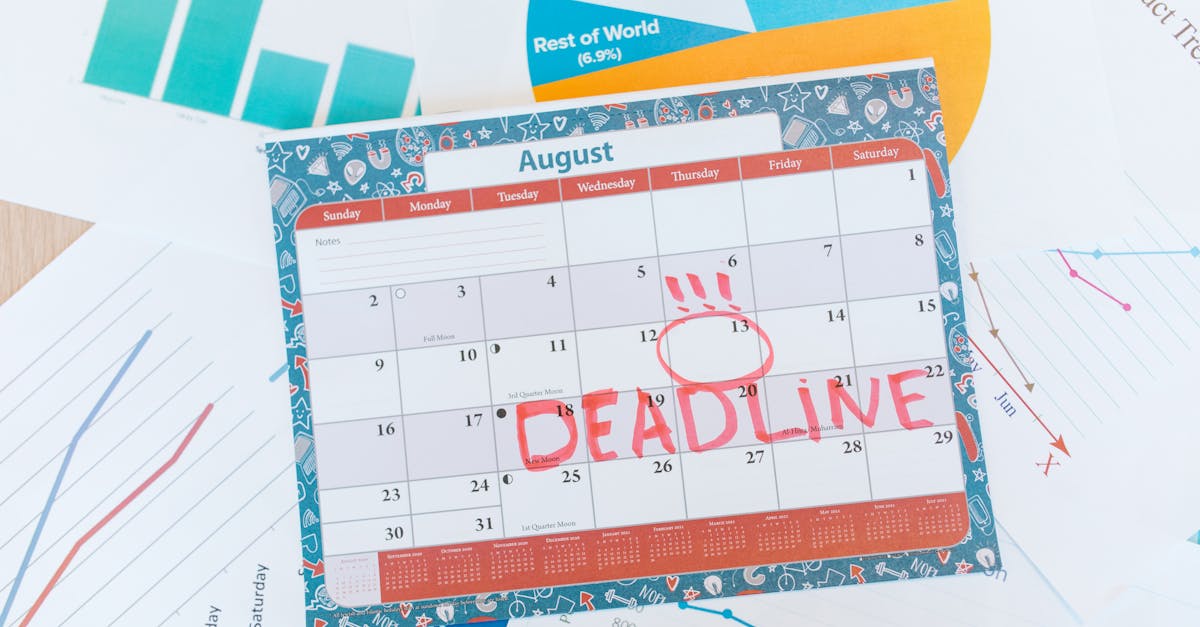 Kalendarz z zaznaczonymi terminami urzędowymi